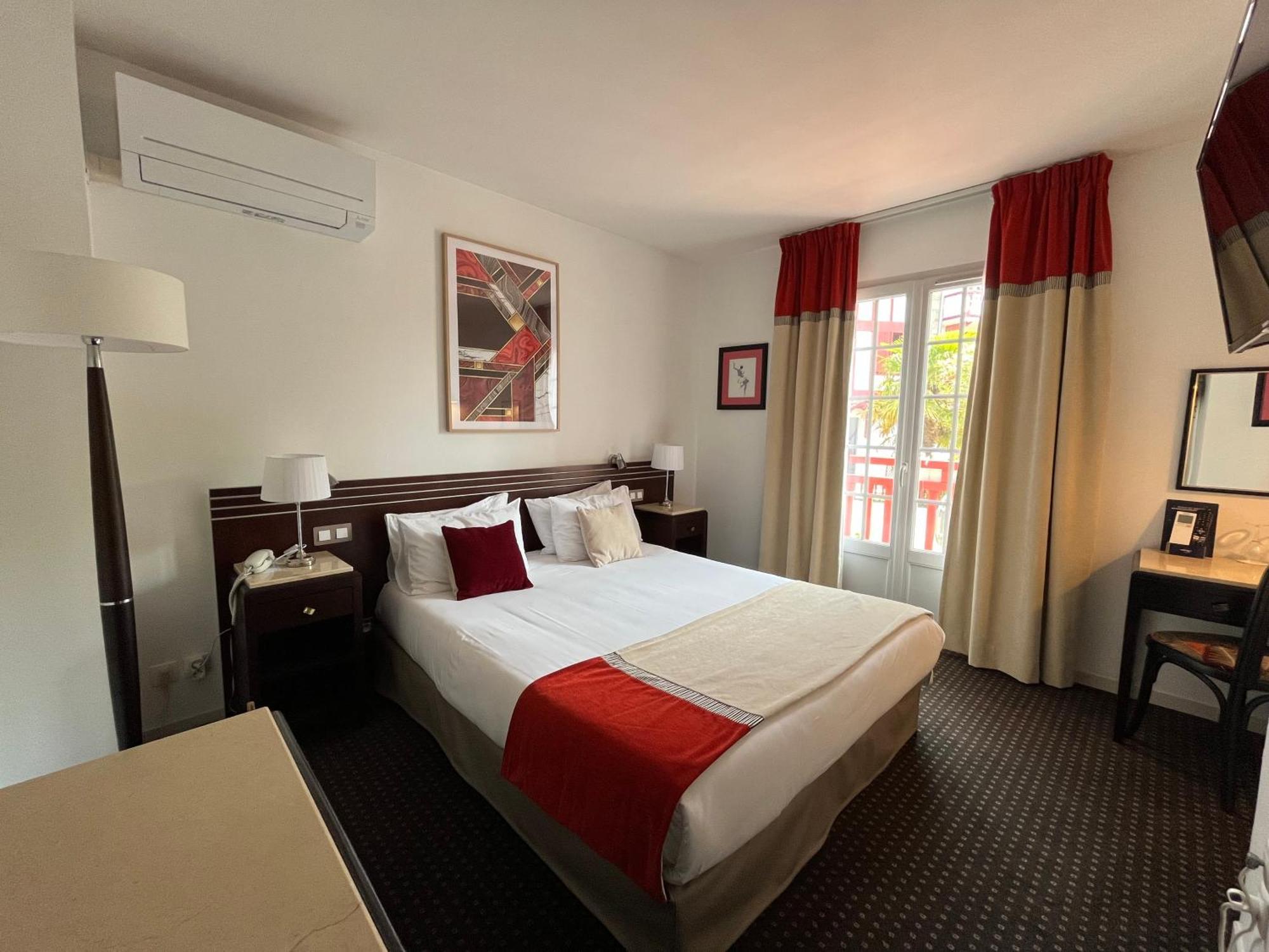 Hotel Ursula Cambo-les-Bains Kültér fotó