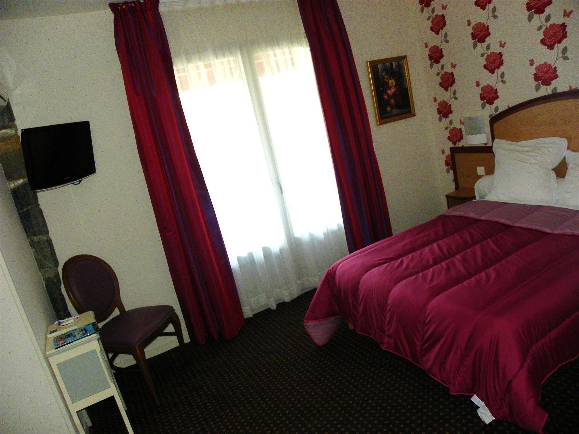 Hotel Ursula Cambo-les-Bains Kültér fotó